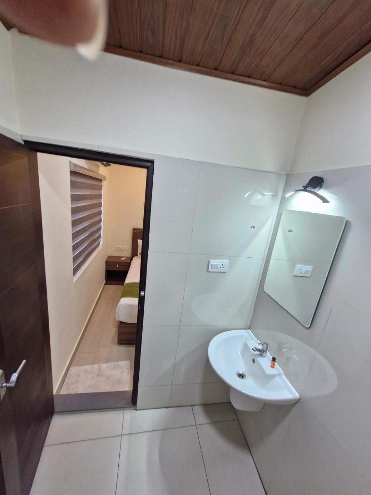 Muziris Manor Residency Hotel Kochi Buitenkant foto